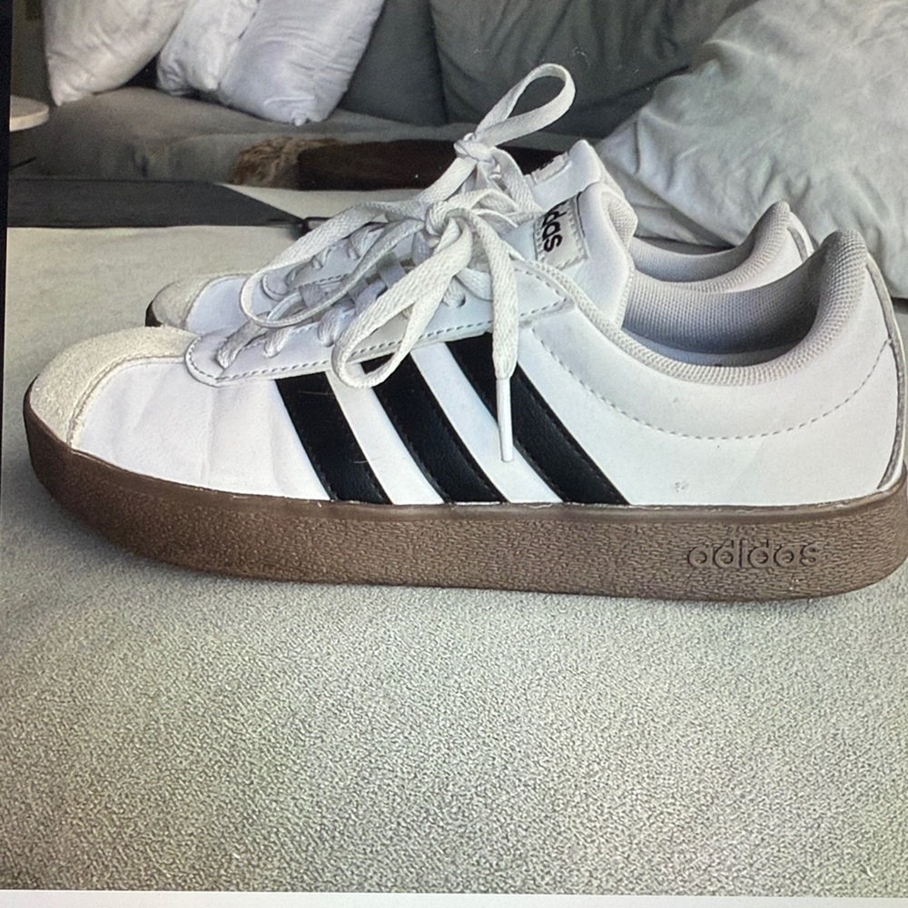 5.5 women’s Classic White and Black Shoes